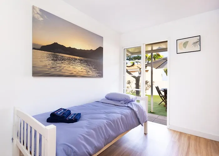 Live Acoran Brisamar * 圣克鲁斯-德特内里费