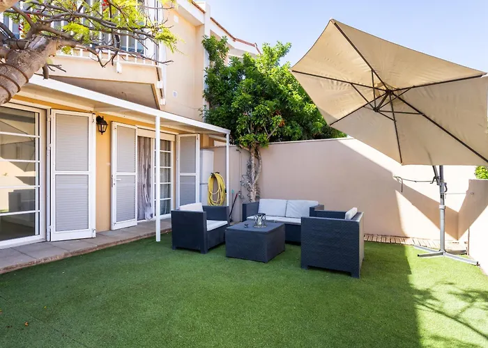 Live Acoran Brisamar 圣克鲁斯-德特内里费